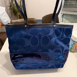 Coach tote blue with sequence